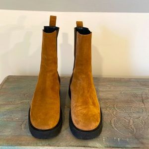 STAUD palomino suede tan Chelsea boots